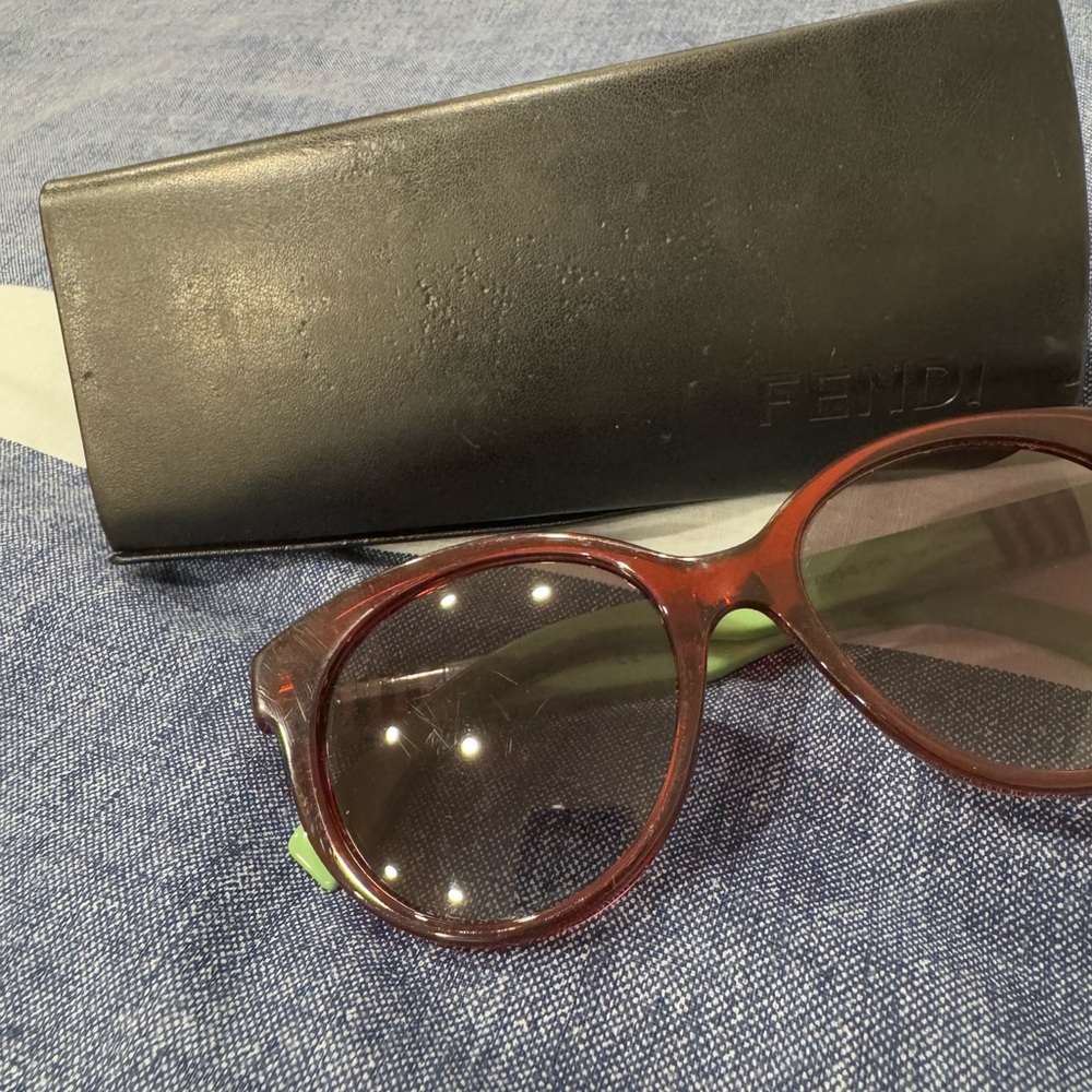 Fendi Stylish Brown Sunglasses - Picture 6 of 17
